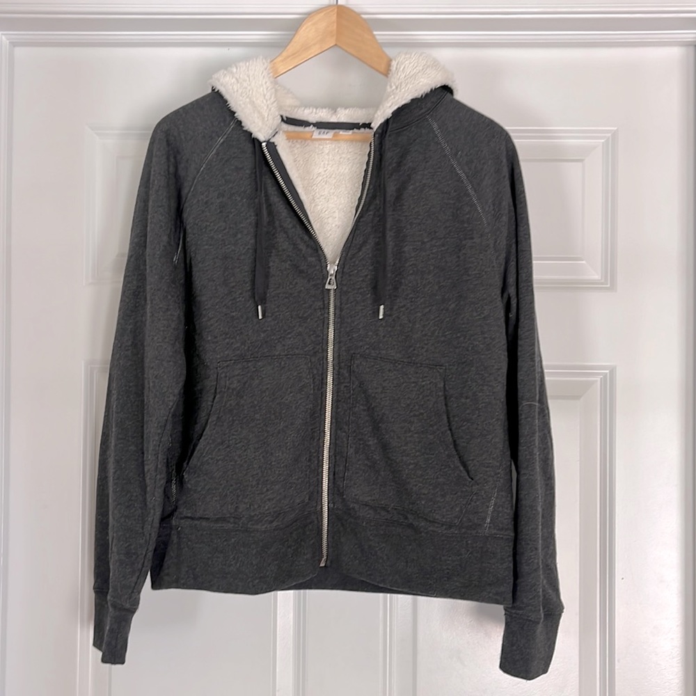GAP SHERPA-LINED ZIP UP HOODIE
